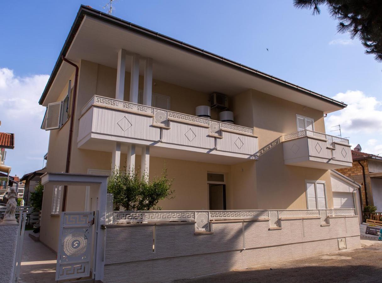 Aria Di Sale Panzió Martinsicuro Kültér fotó