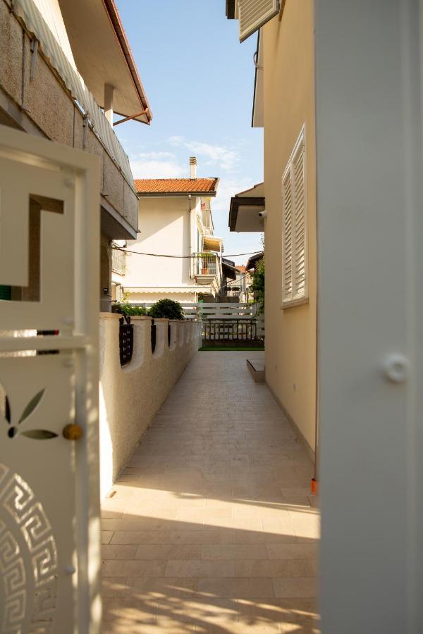 Aria Di Sale Panzió Martinsicuro Kültér fotó